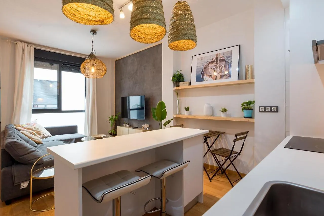 Cozy Apartament In The Heart Of Malaga With Pool Lägenhet