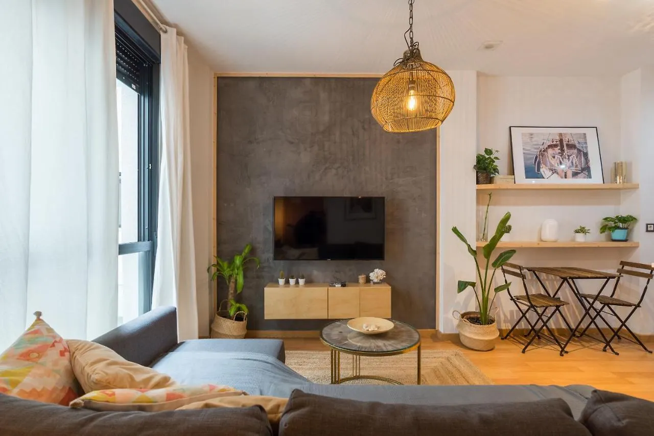 Cozy Apartament In The Heart Of Malaga With Pool Lägenhet