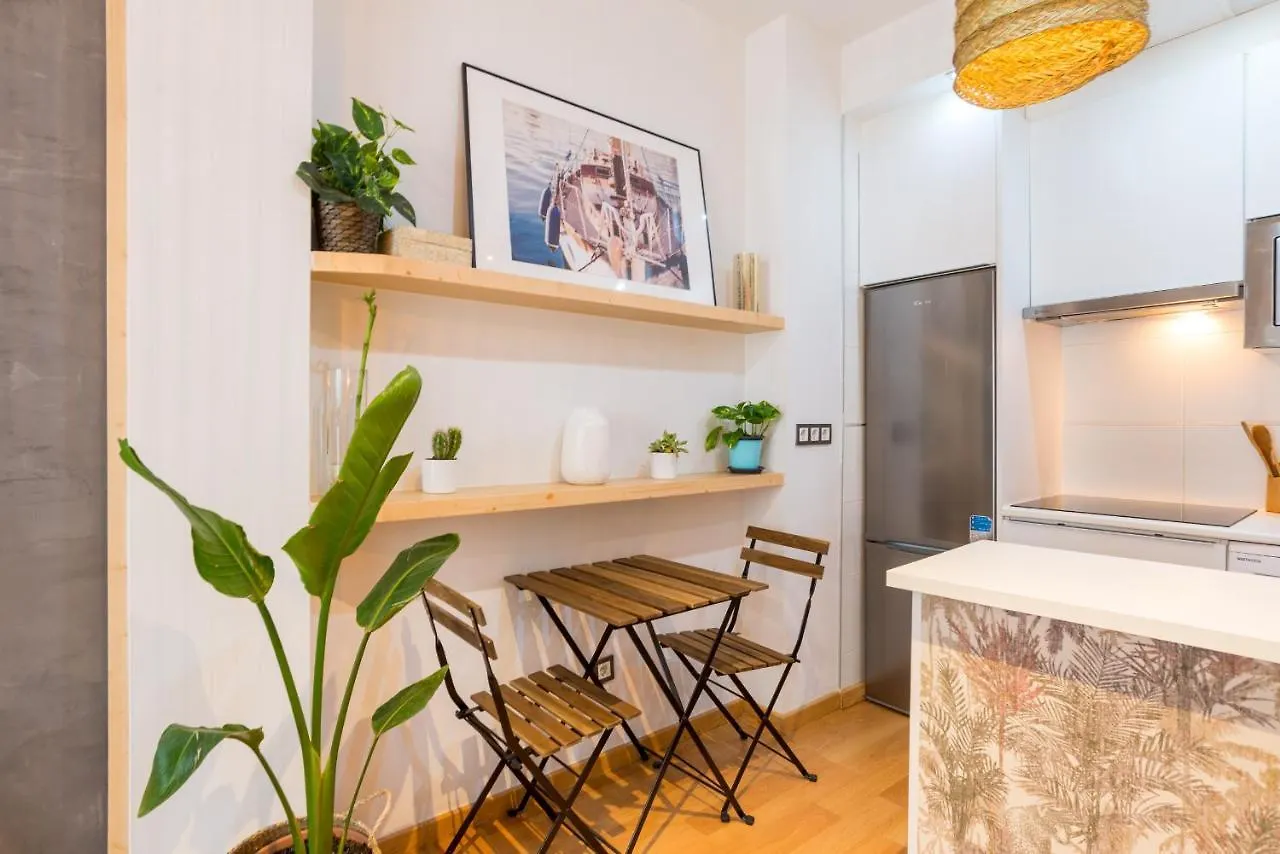Cozy Apartament In The Heart Of Malaga With Pool 0*,
