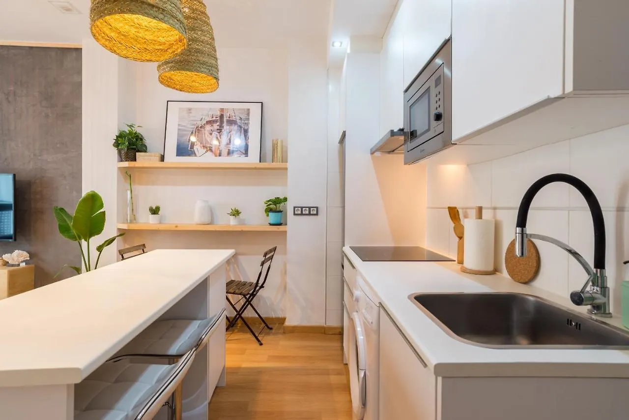 Cozy Apartament In The Heart Of Malaga With Pool Lägenhet