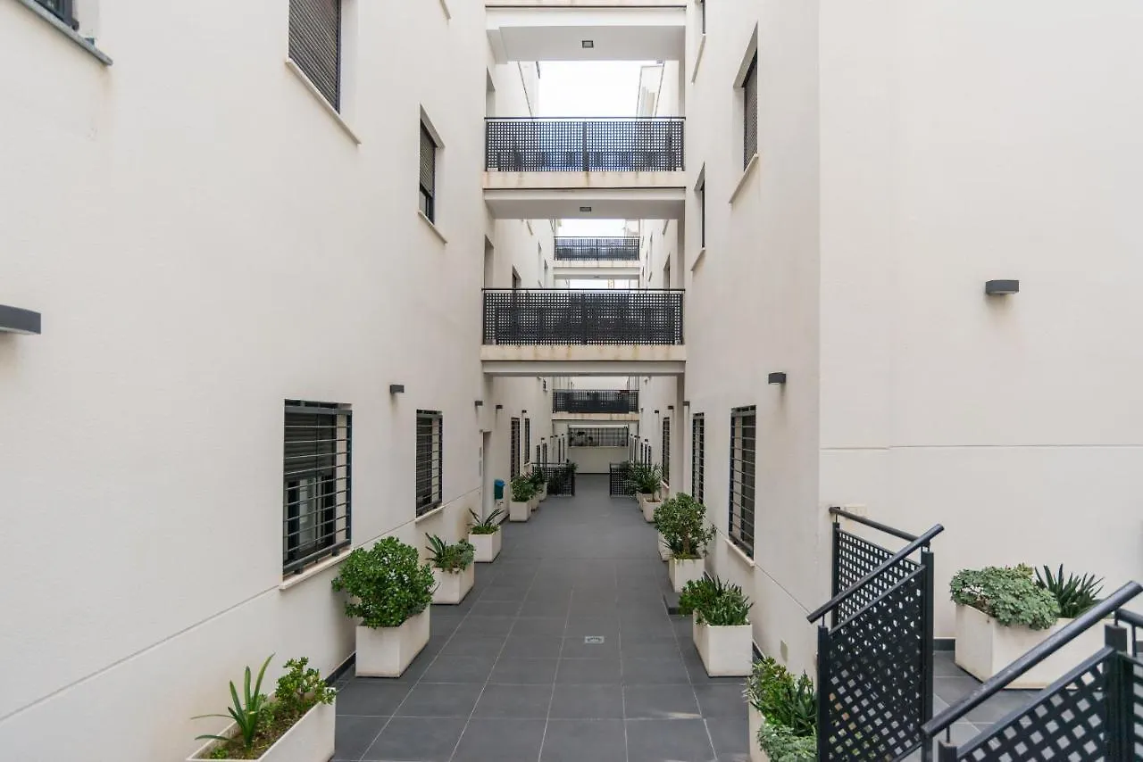 Cozy Apartament In The Heart Of Malaga With Pool